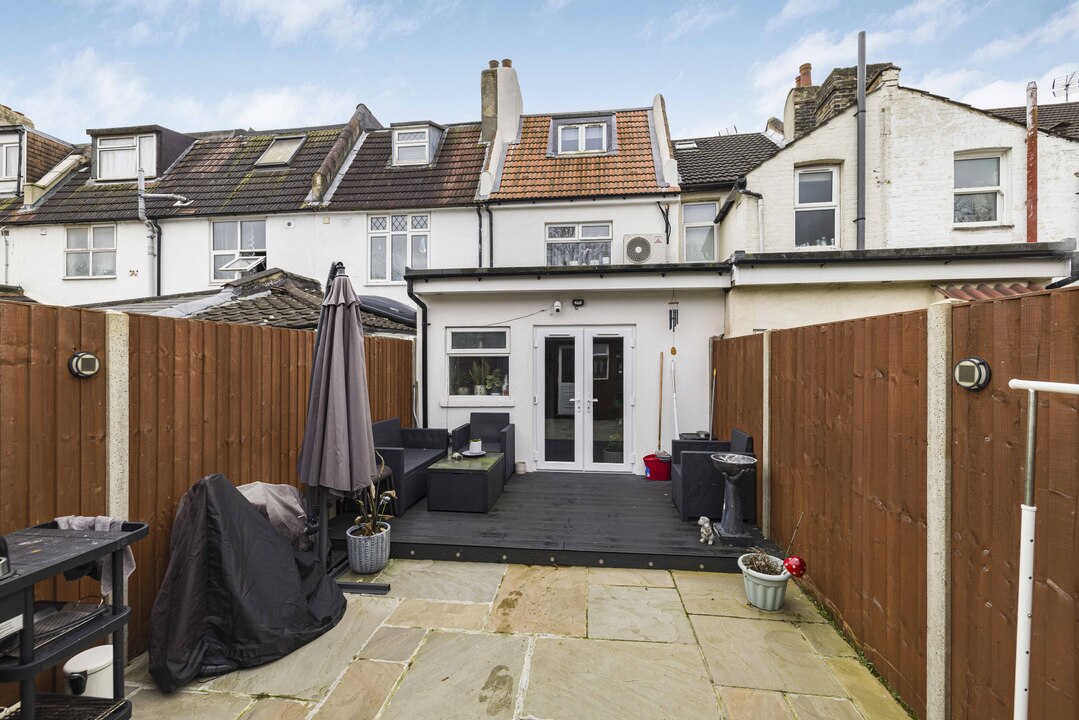 4 bed terraced house for sale in Siddons Road, Croydon 11