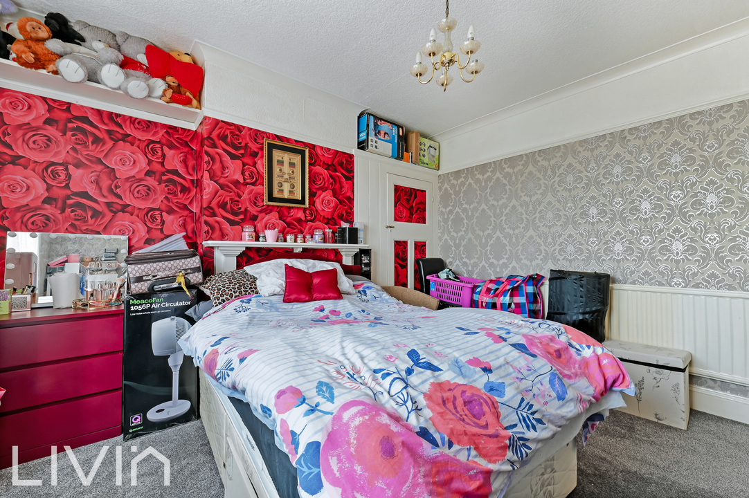 5 bed terraced house for sale in Ederline Avenue, London 5