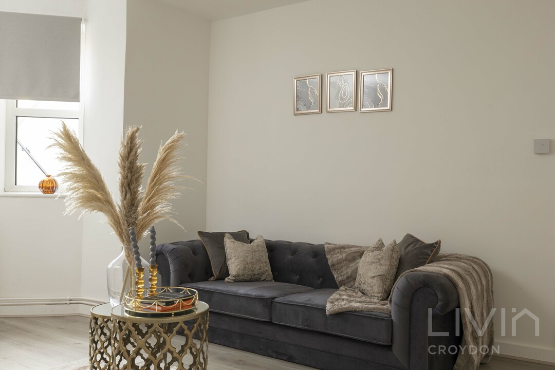 1 bed apartment for sale in Lower Addiscombe Road, Croydon  - Property Image 5