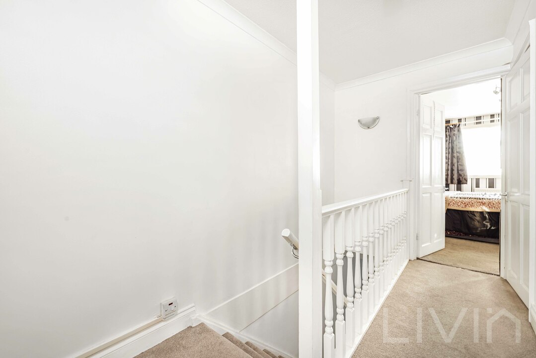 2 bed end of terrace house for sale in Rusthall Close, Croydon  - Property Image 8