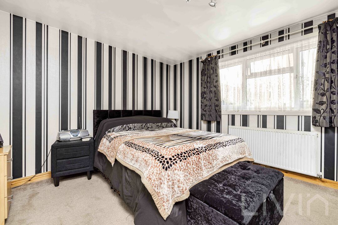 2 bed end of terrace house for sale in Rusthall Close, Croydon  - Property Image 11