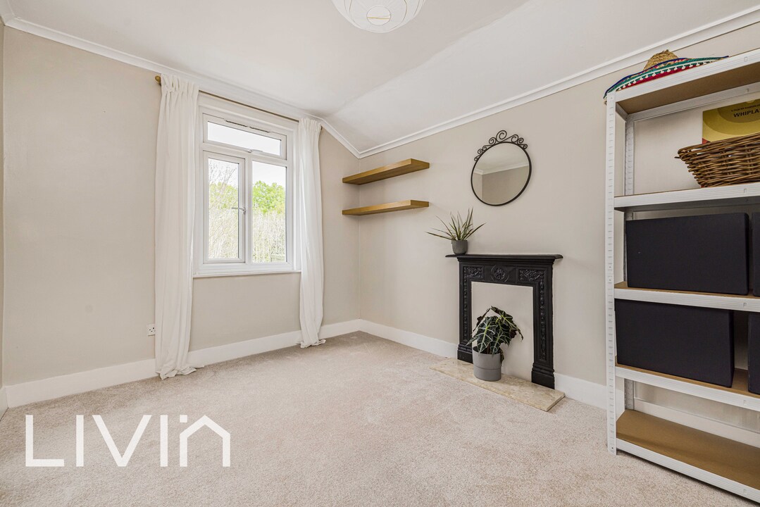 3 bed terraced house for sale in Woodside Road, London 12
