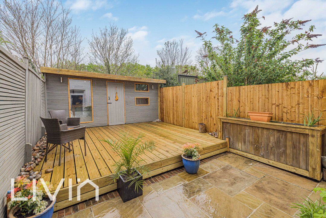 3 bed terraced house for sale in Woodside Road, London 17