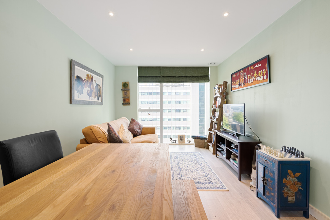 2 bed apartment for sale in Saffron Central Square, Croydon 2