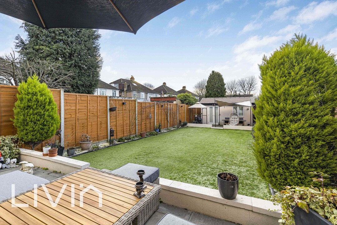 3 bed detached house for sale in Salcott Road, Sutton 4