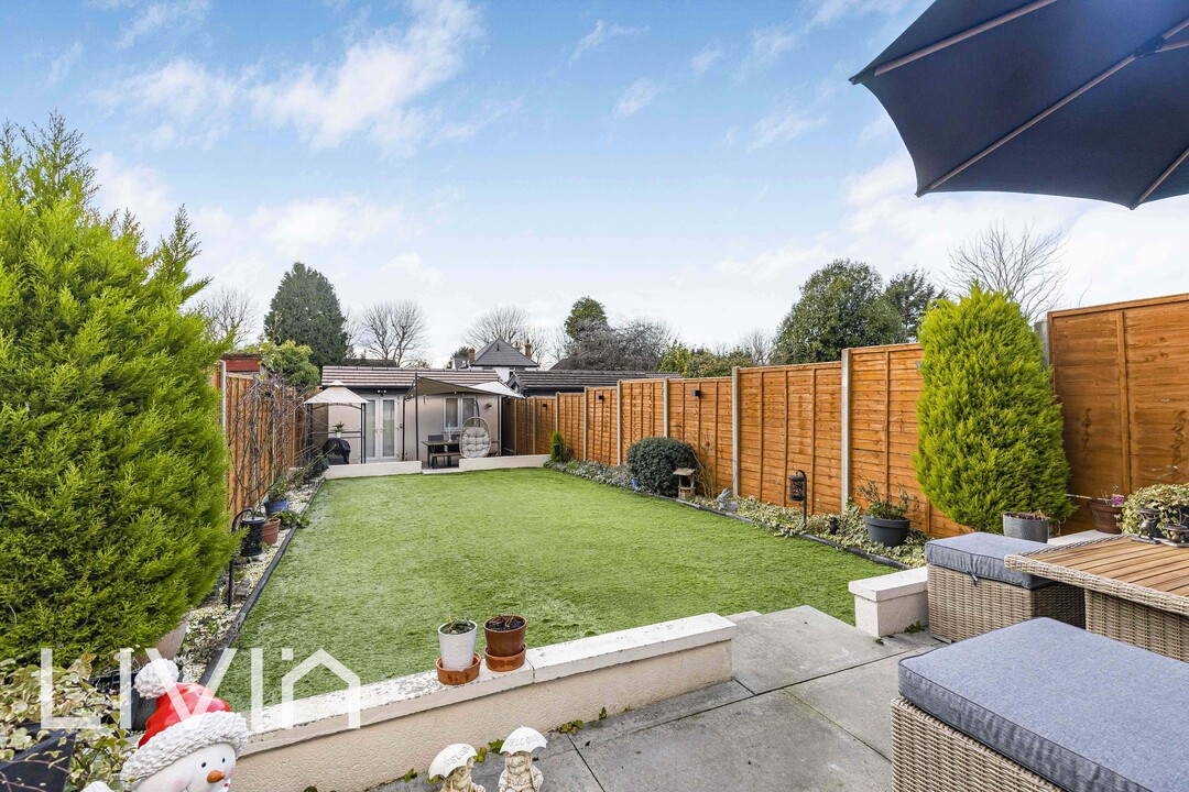 3 bed detached house for sale in Salcott Road, Sutton 8