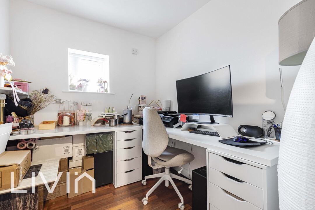 3 bed detached house for sale in Salcott Road, Sutton 11