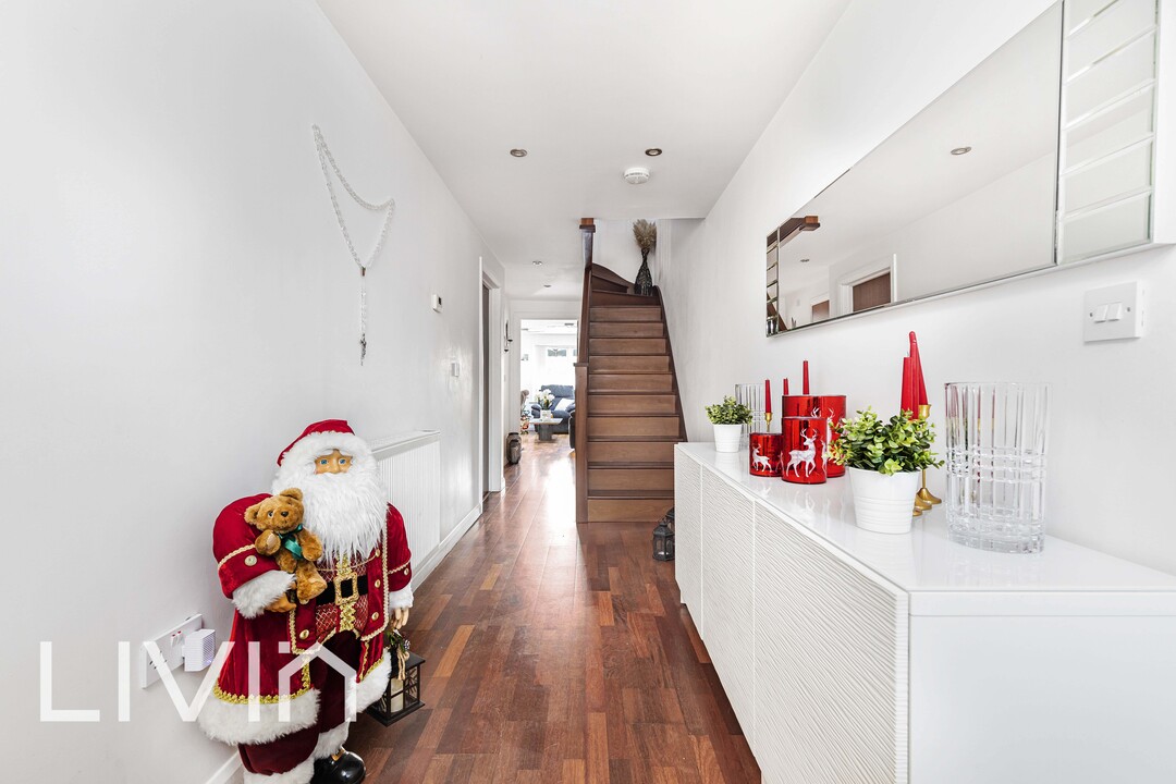 3 bed detached house for sale in Salcott Road, Sutton 12