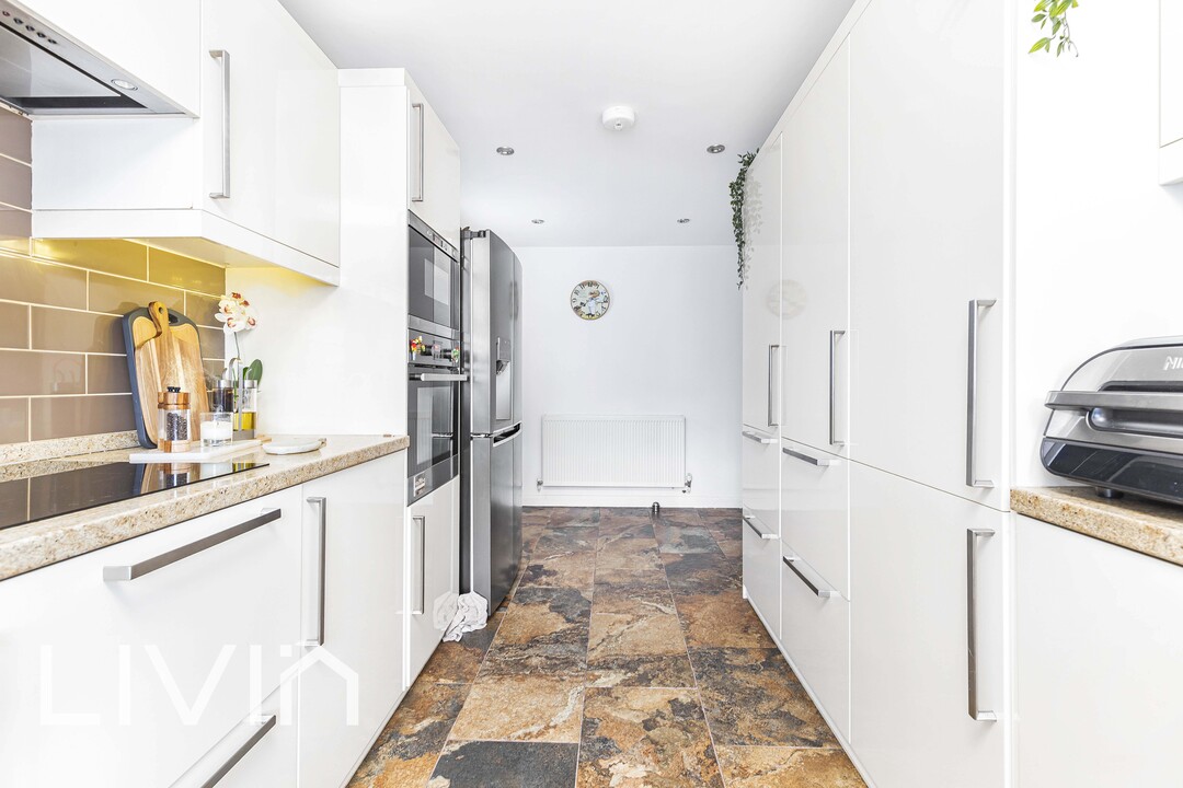 3 bed detached house for sale in Salcott Road, Sutton 7