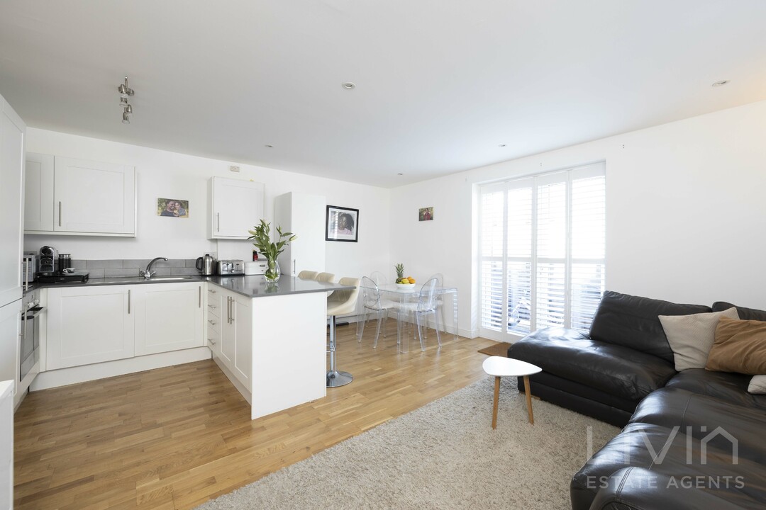 2 bed apartment for sale in Whitehorse Lane, London  - Property Image 2