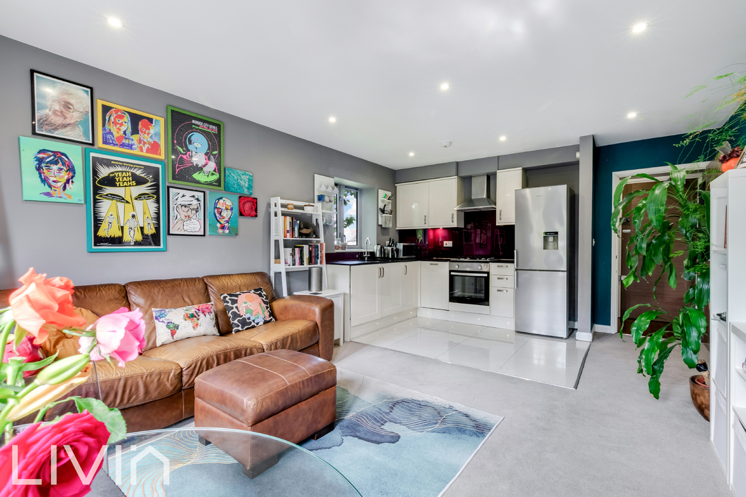 1 bed apartment for sale in Lower Coombe Street, Croydon 3