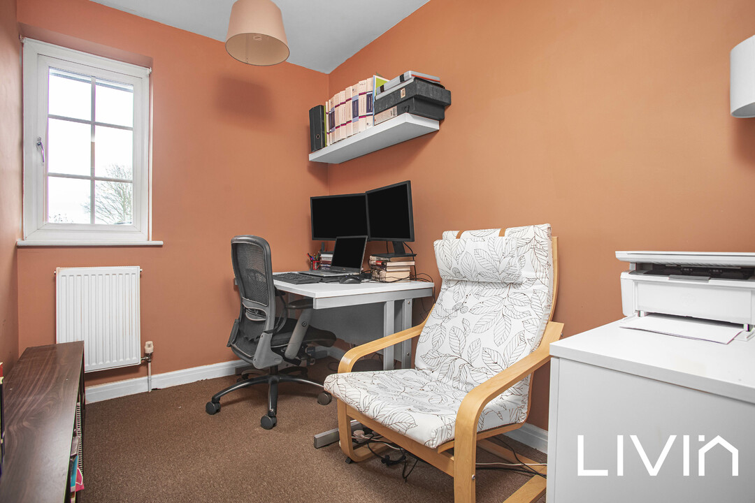 4 bed terraced house for sale in Waldronhyrst, South Croydon 9