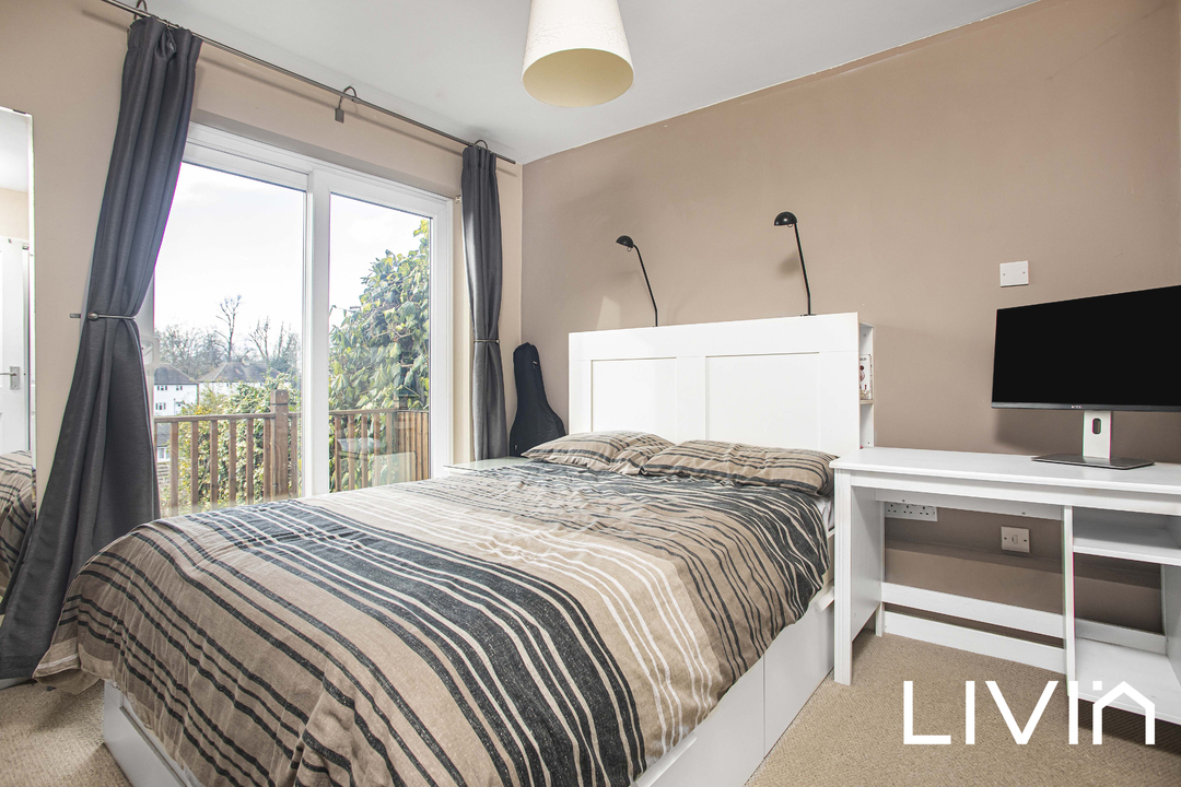 4 bed terraced house for sale in Waldronhyrst, South Croydon 6