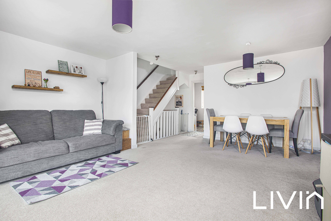 4 bed terraced house for sale in Waldronhyrst, South Croydon 2