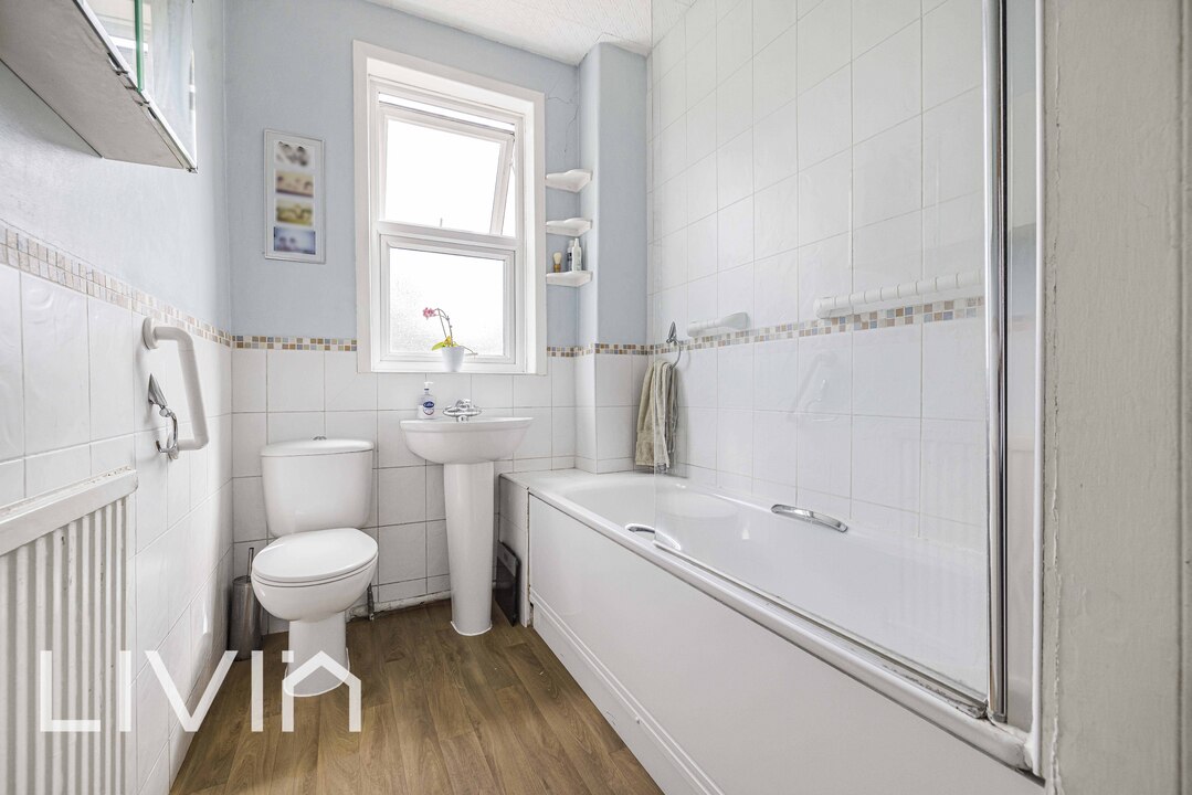4 bed terraced house for sale in Ashburton Avenue, Croydon  - Property Image 17