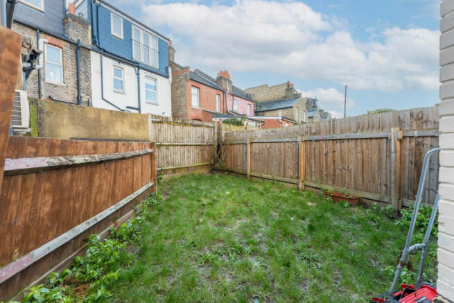 4 bed semi-detached house for sale in Garratt Lane, London  - Property Image 4