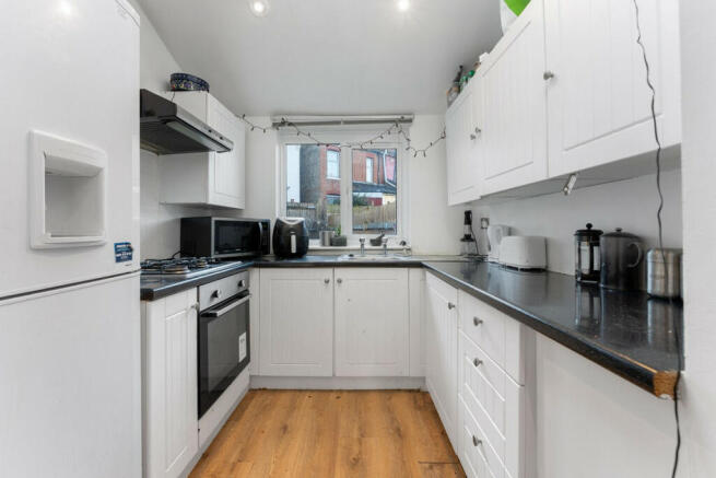 4 bed semi-detached house for sale in Garratt Lane, London  - Property Image 3