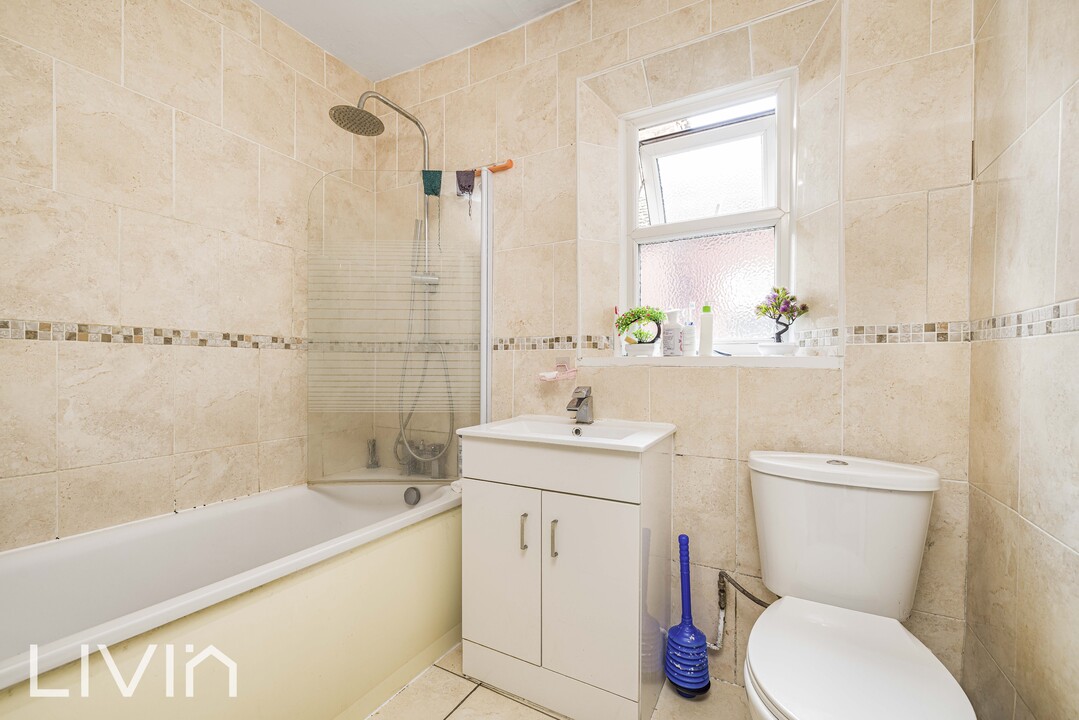 3 bed house for sale in Howberry Road, Thornton Heath  - Property Image 13