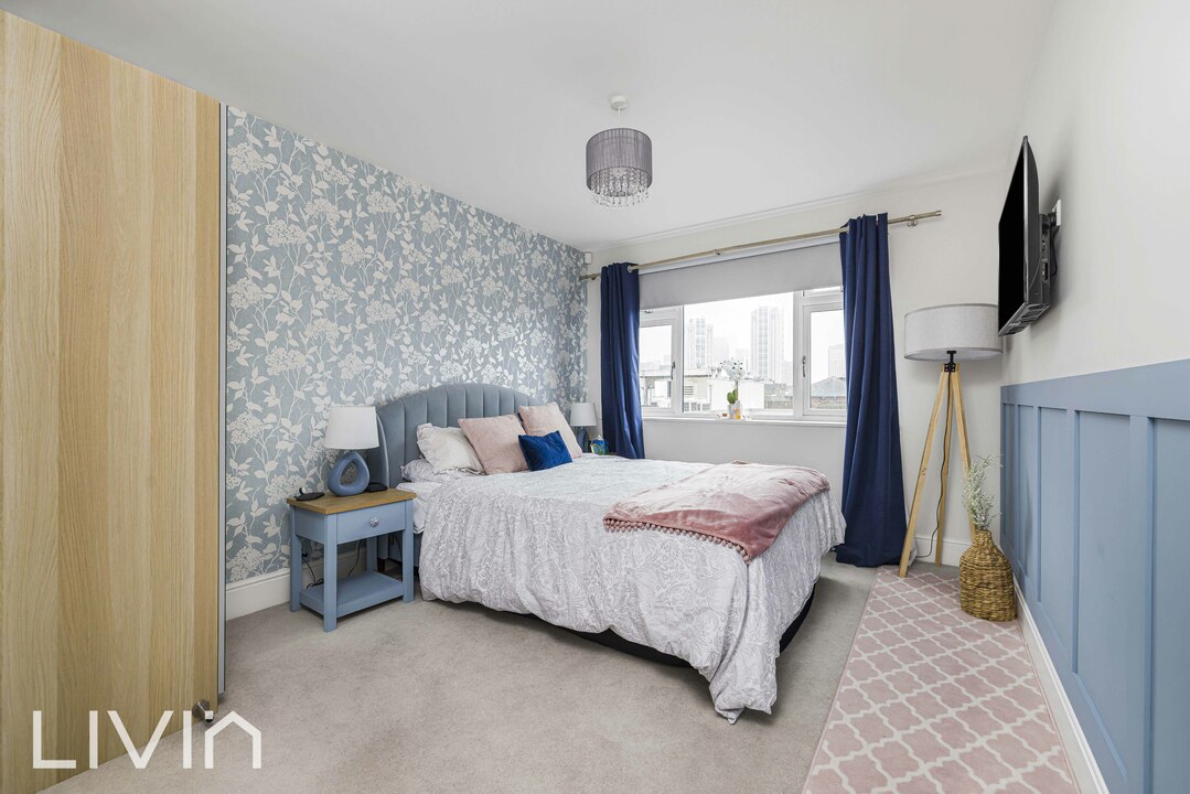 2 bed apartment to rent in Montague Road, Croydon 14