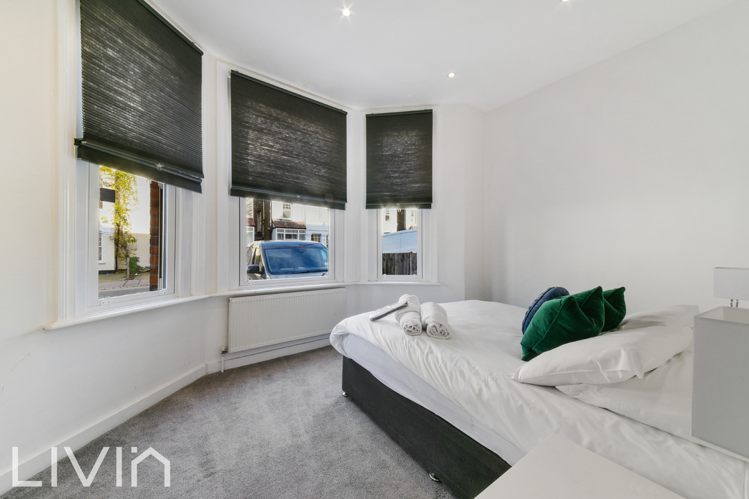 1 bed apartment for sale in Woodstock Road, Croydon 5