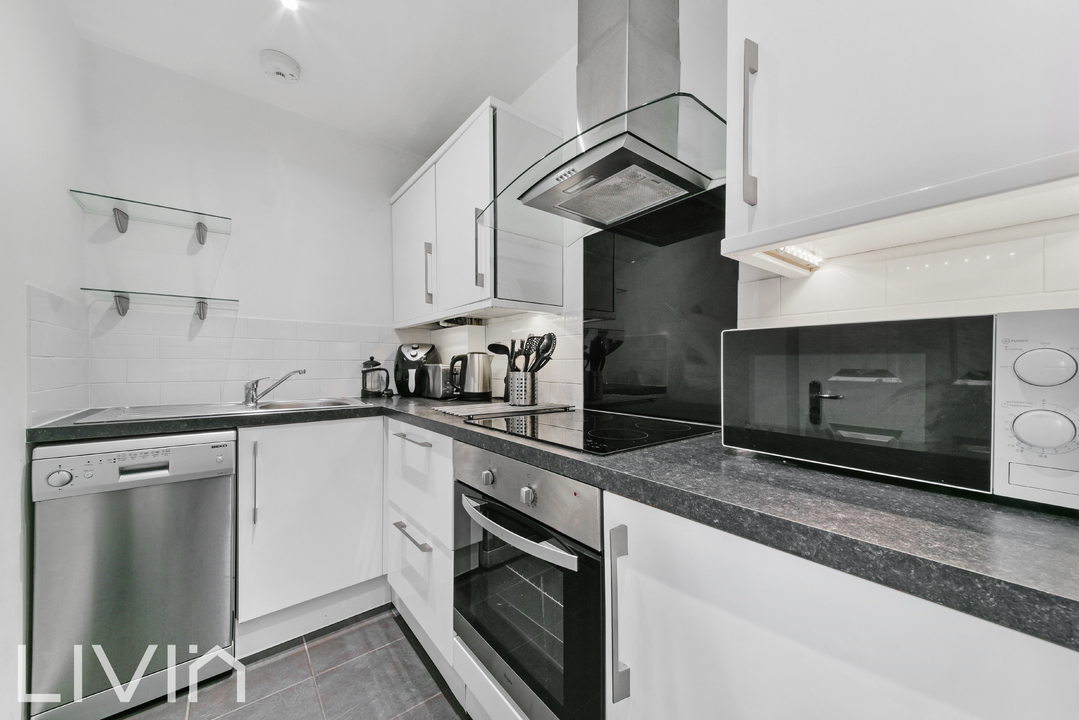 1 bed apartment for sale in Woodstock Road, Croydon 2