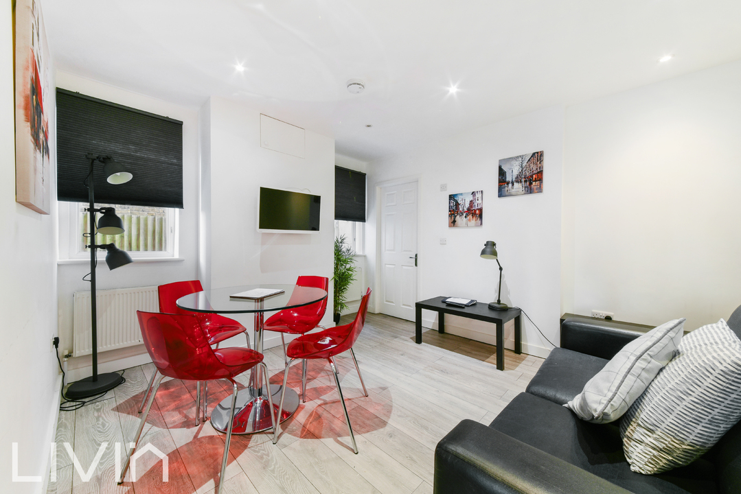 1 bed apartment for sale in Woodstock Road, Croydon 4