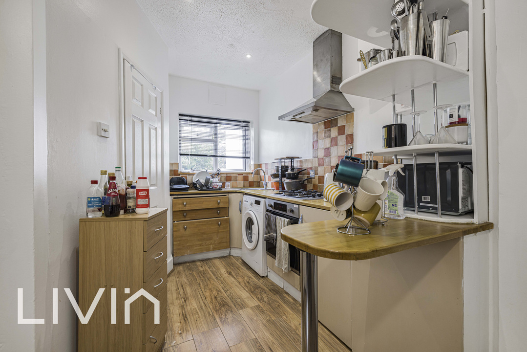 2 bed maisonette for sale in Charlmont Road, London 6