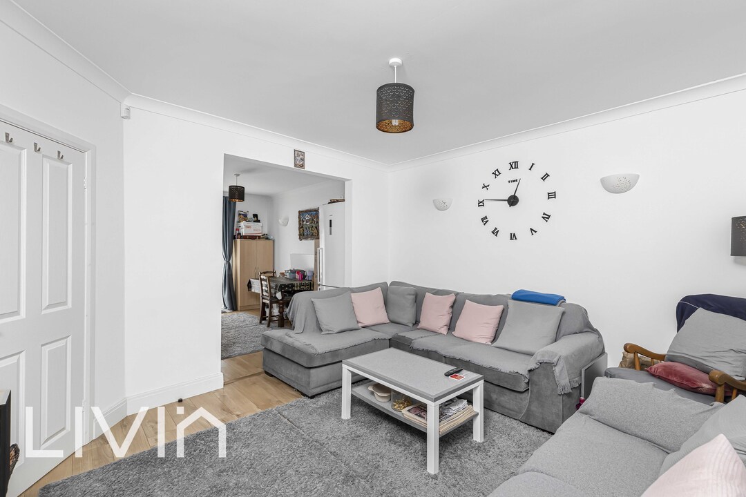 3 bed terraced house for sale in Greenside Road, Croydon  - Property Image 2