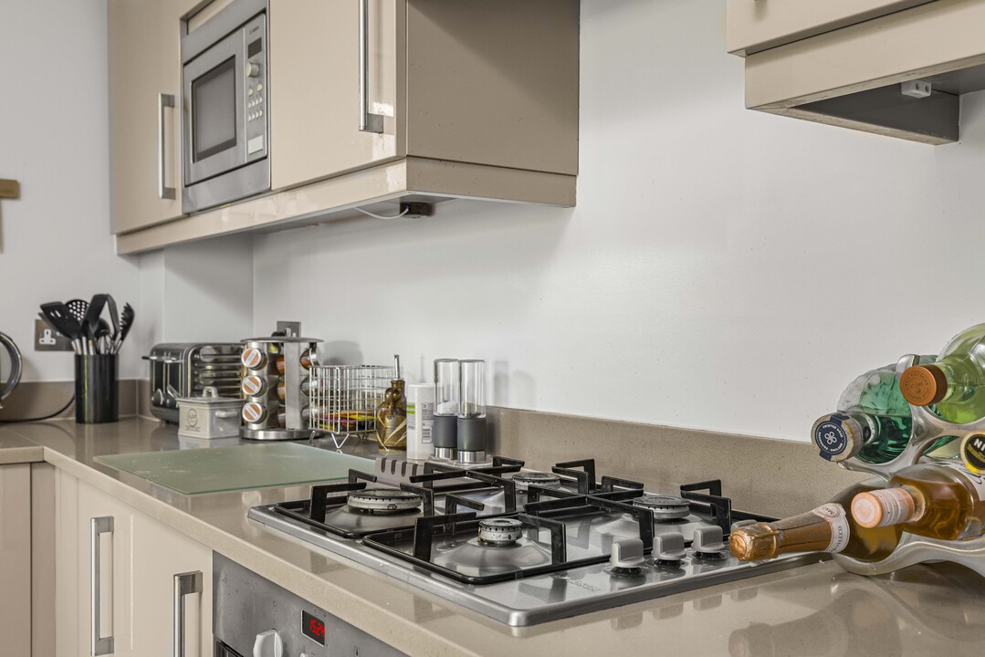 2 bed apartment for sale in Luca Court, Bromley 7