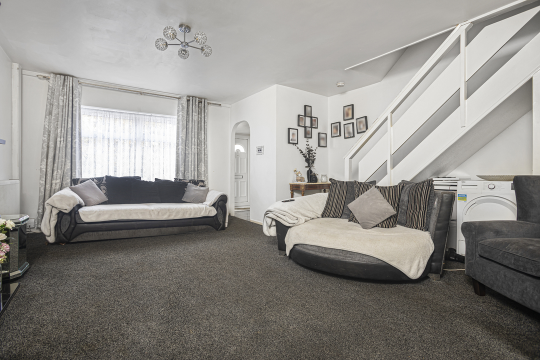 3 bed terraced house for sale in Court Wood Lane, Croydon  - Property Image 2