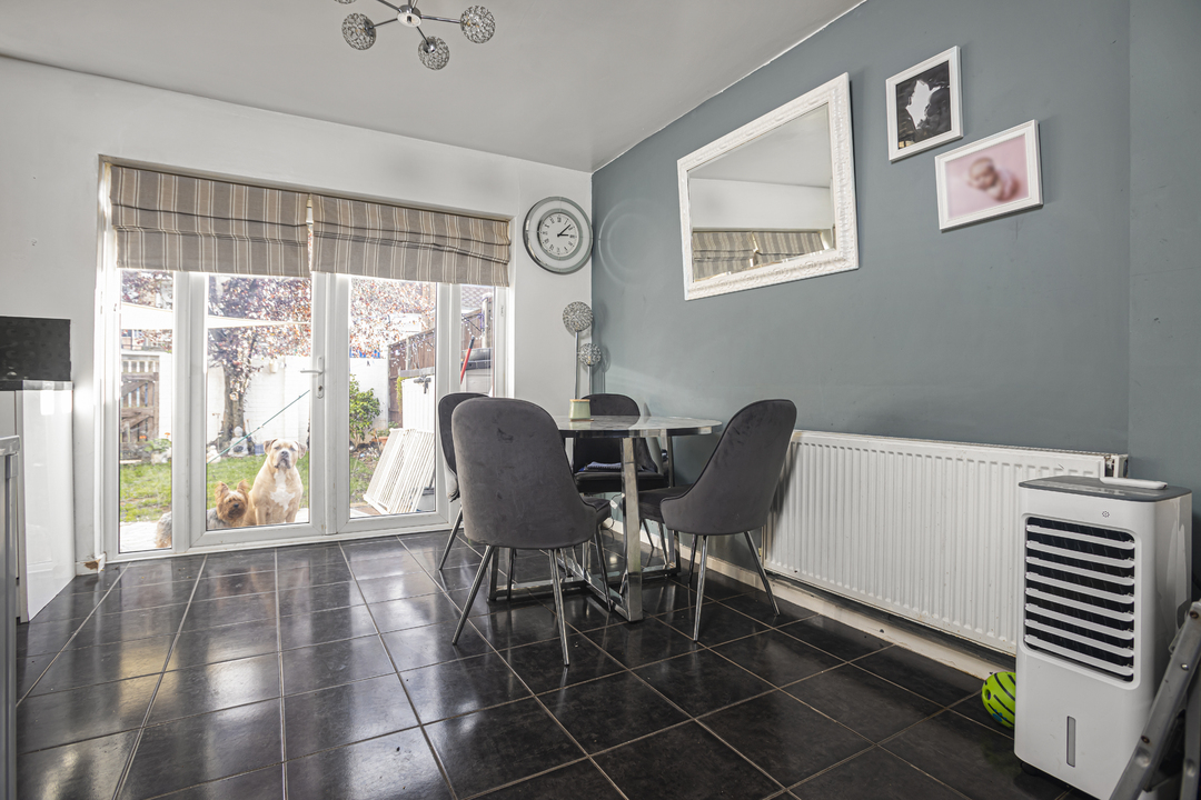 3 bed terraced house for sale in Court Wood Lane, Croydon  - Property Image 5