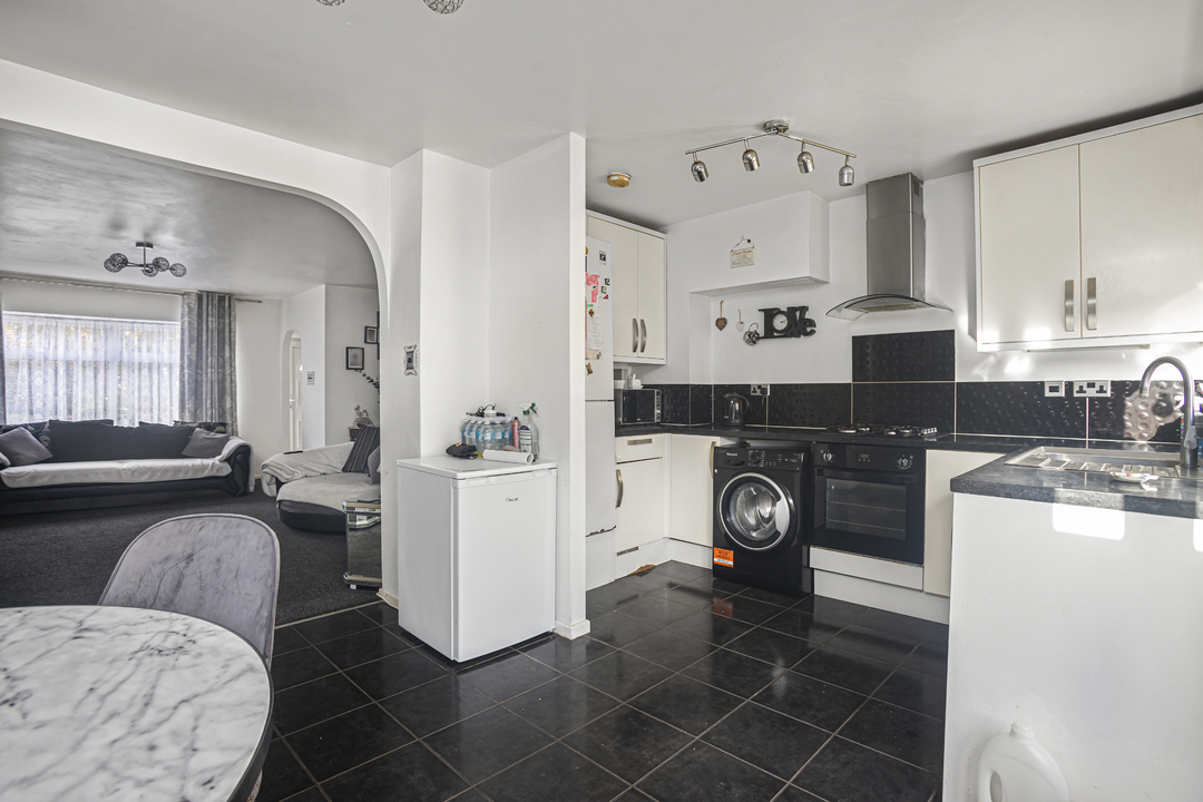 3 bed terraced house for sale in Court Wood Lane, Croydon  - Property Image 11
