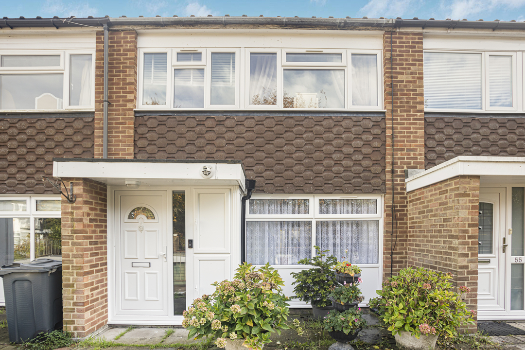 3 bed terraced house for sale in Court Wood Lane, Croydon  - Property Image 1