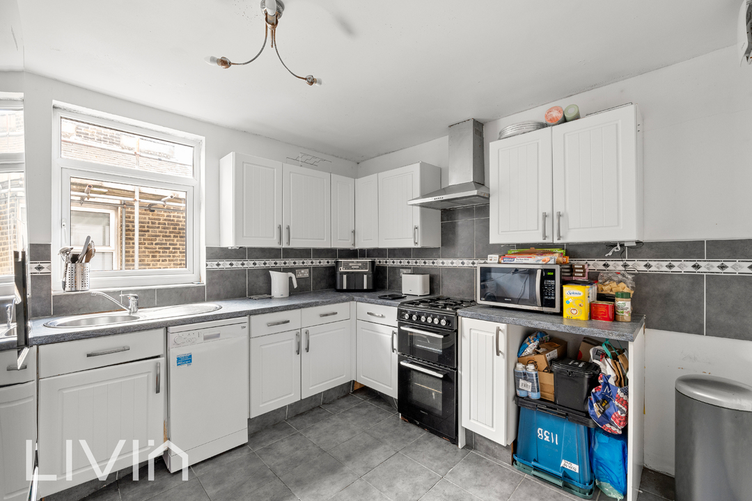 1 bed apartment for sale in Davidson Road, Croydon 6