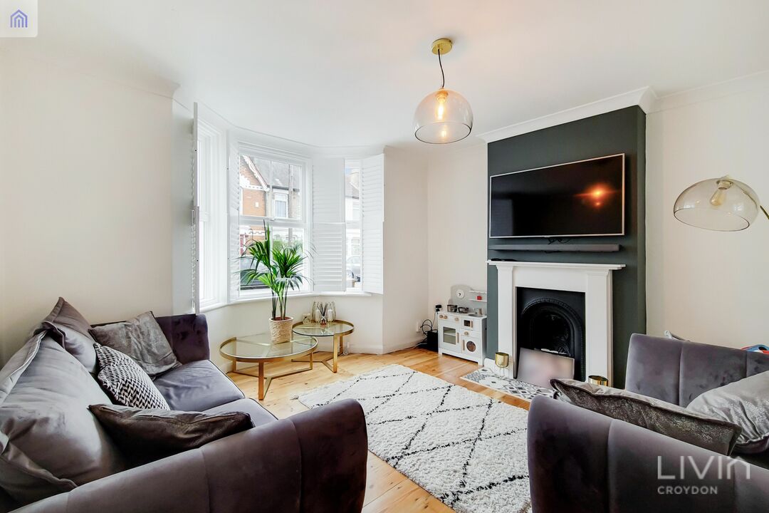 2 bed end of terrace house for sale in Howley Road, Croydon - Property Image 1