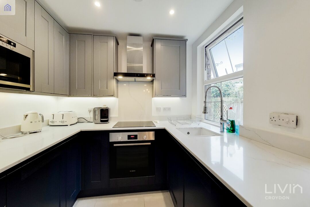 2 bed semi-detached house for sale in Howley Road, Croydon  - Property Image 4
