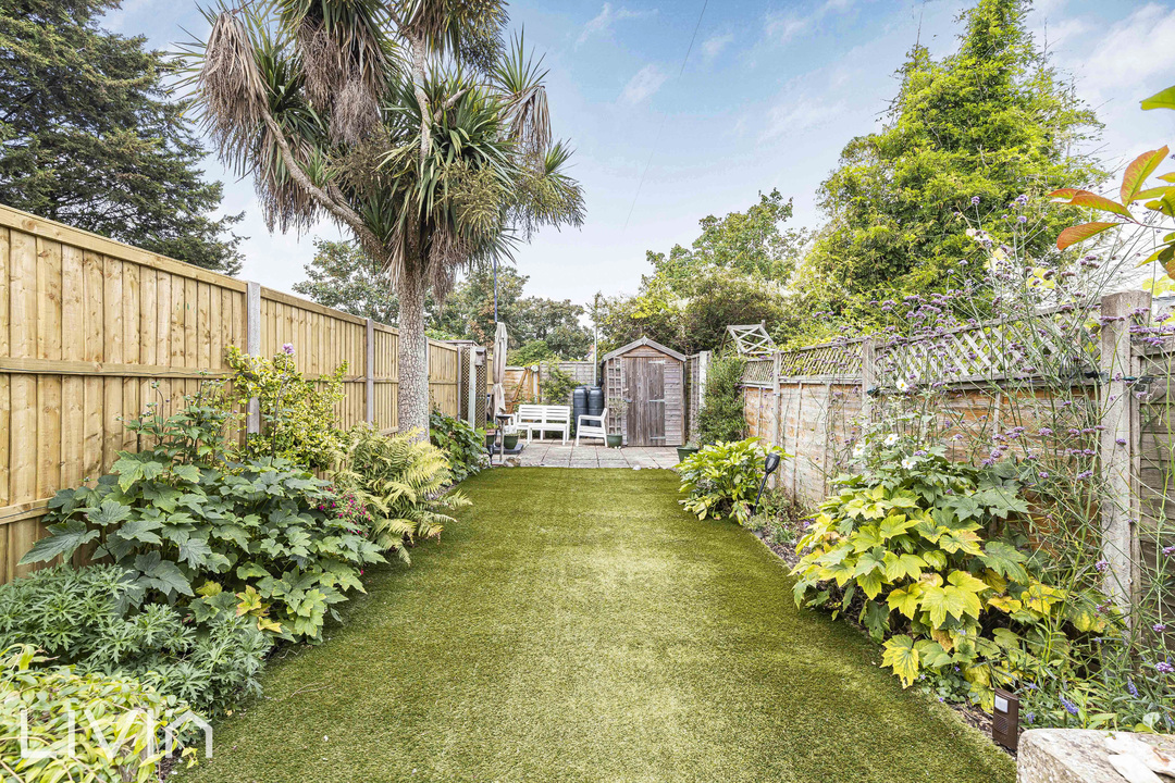 3 bed terraced house for sale in Benson Road, Croydon  - Property Image 17