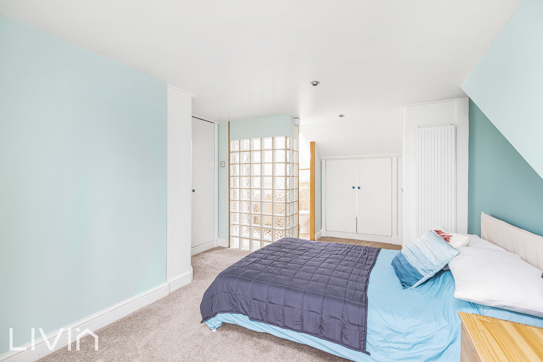 3 bed terraced house for sale in Benson Road, Croydon  - Property Image 15