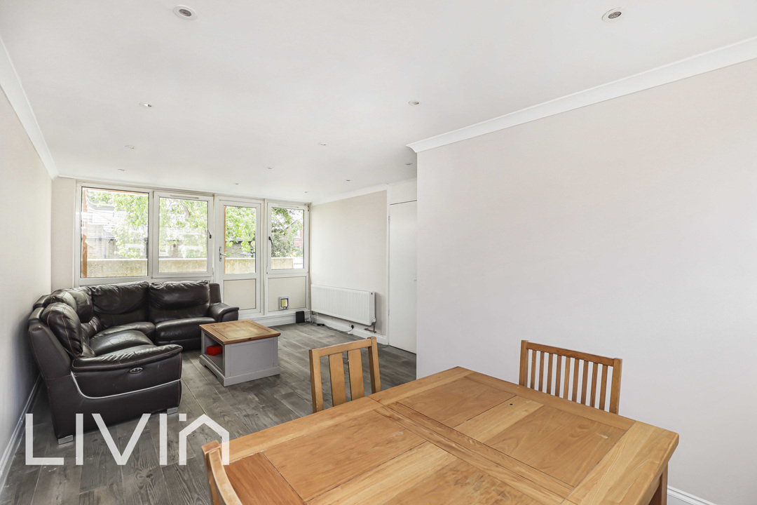 3 bed maisonette for sale in Paulet Road, London  - Property Image 1