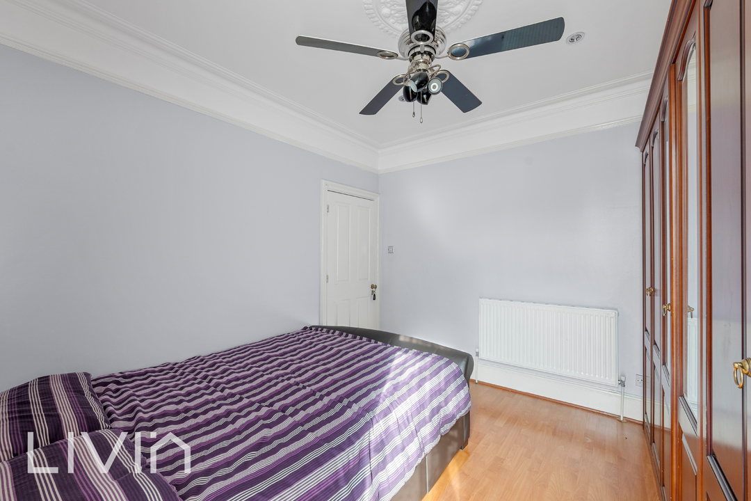 3 bed semi-detached house for sale in Elmwood Road, Croydon  - Property Image 24