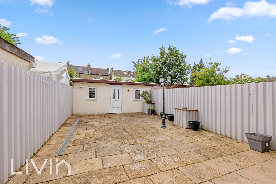 3 bed semi-detached house for sale in Elmwood Road, Croydon  - Property Image 8