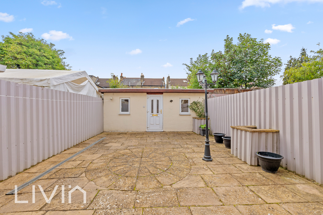 3 bed semi-detached house for sale in Elmwood Road, Croydon  - Property Image 10