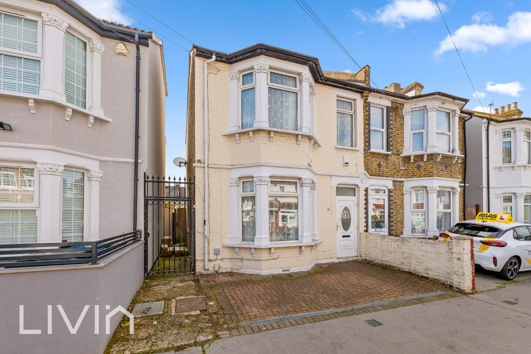 3 bed semi-detached house for sale in Elmwood Road, Croydon  - Property Image 1