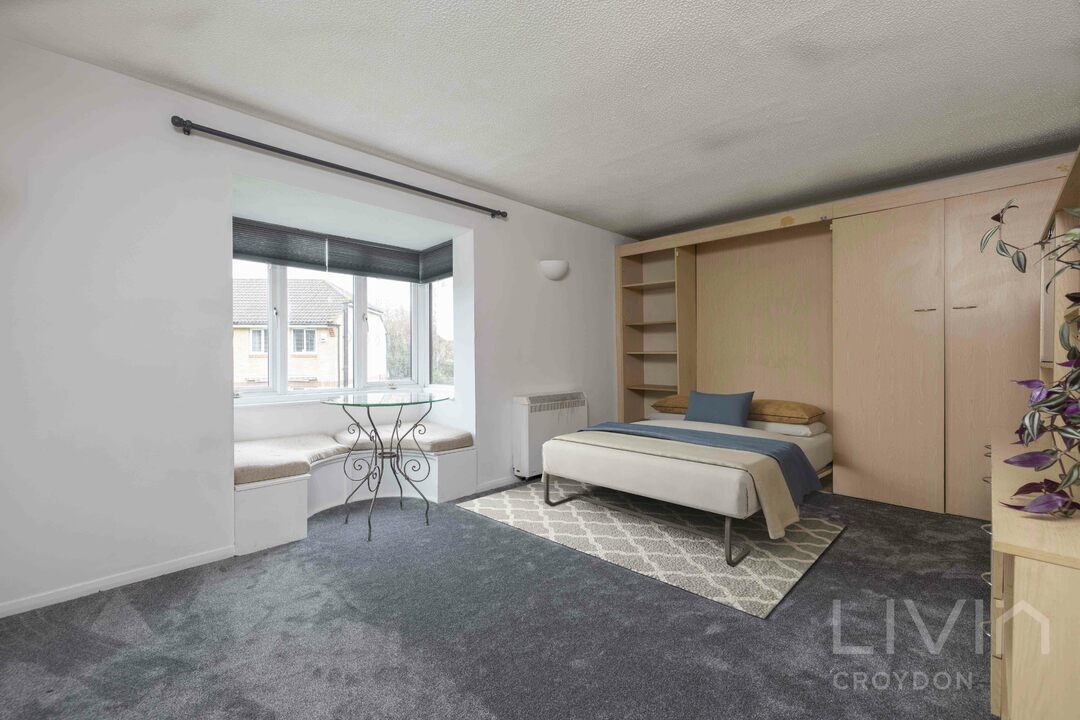 Apartment to rent in Redgrave Close, Croydon 2
