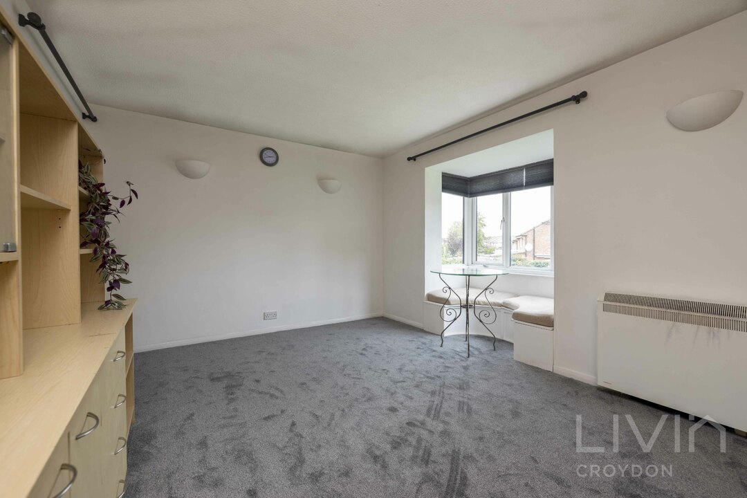 Apartment to rent in Redgrave Close, Croydon 6
