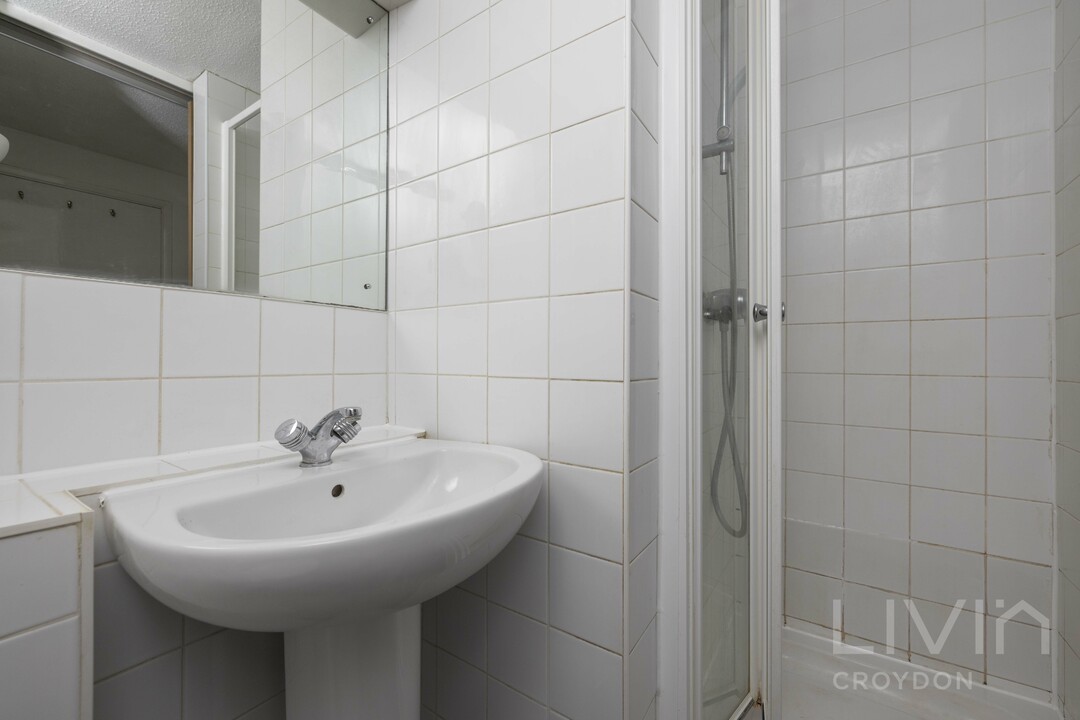 Apartment to rent in Redgrave Close, Croydon  - Property Image 10