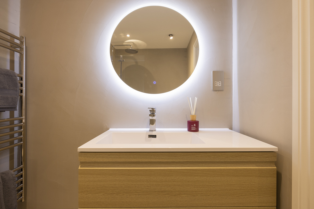 2 bed apartment to rent in Howberry Road, Thornton Heath 5