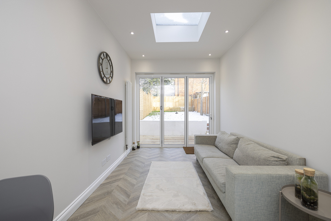 2 bed apartment to rent in Howberry Road, Thornton Heath 12