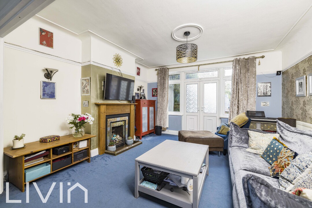 4 bed semi-detached house for sale in Northampton Road, Croydon  - Property Image 5