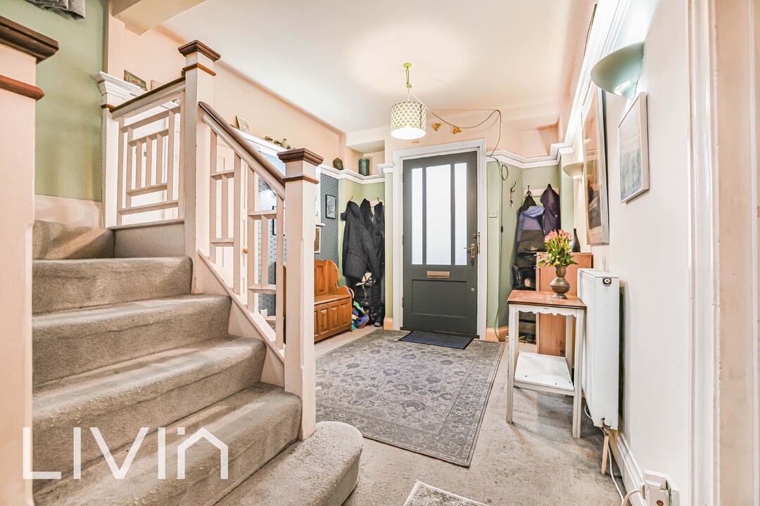 4 bed semi-detached house for sale in Northampton Road, Croydon  - Property Image 4